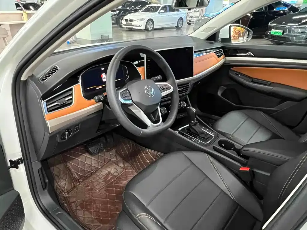 Volkswagen Bora 2024 из CN, фото 10