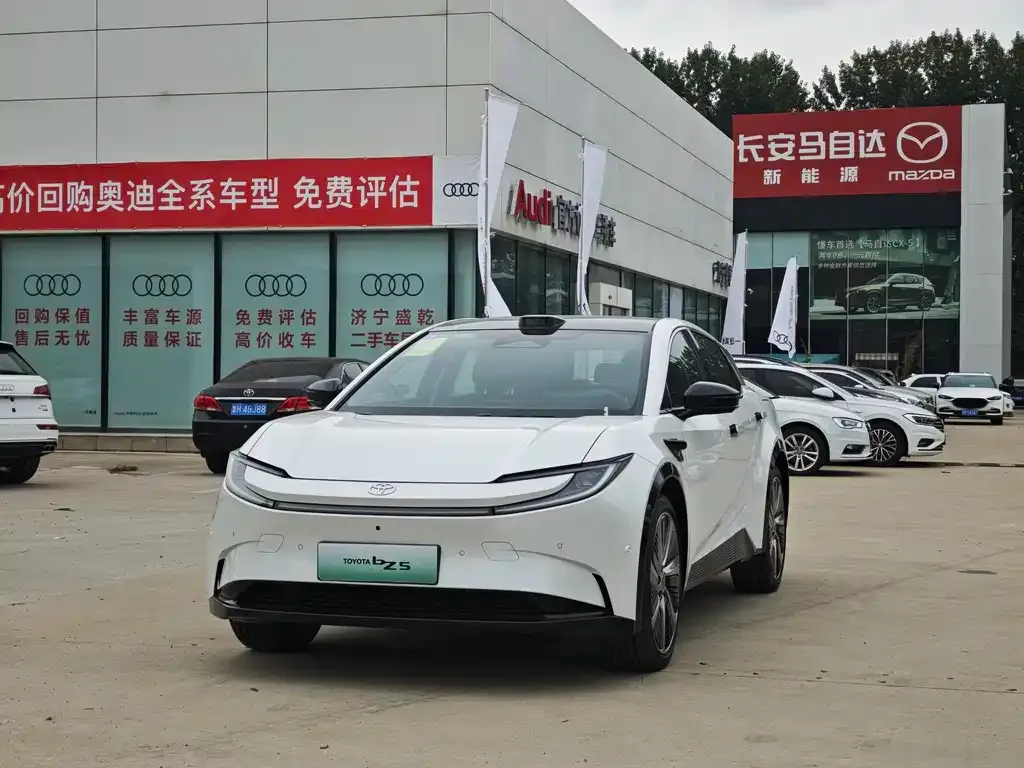 Toyota bZ5 2025 из CN, фото 1