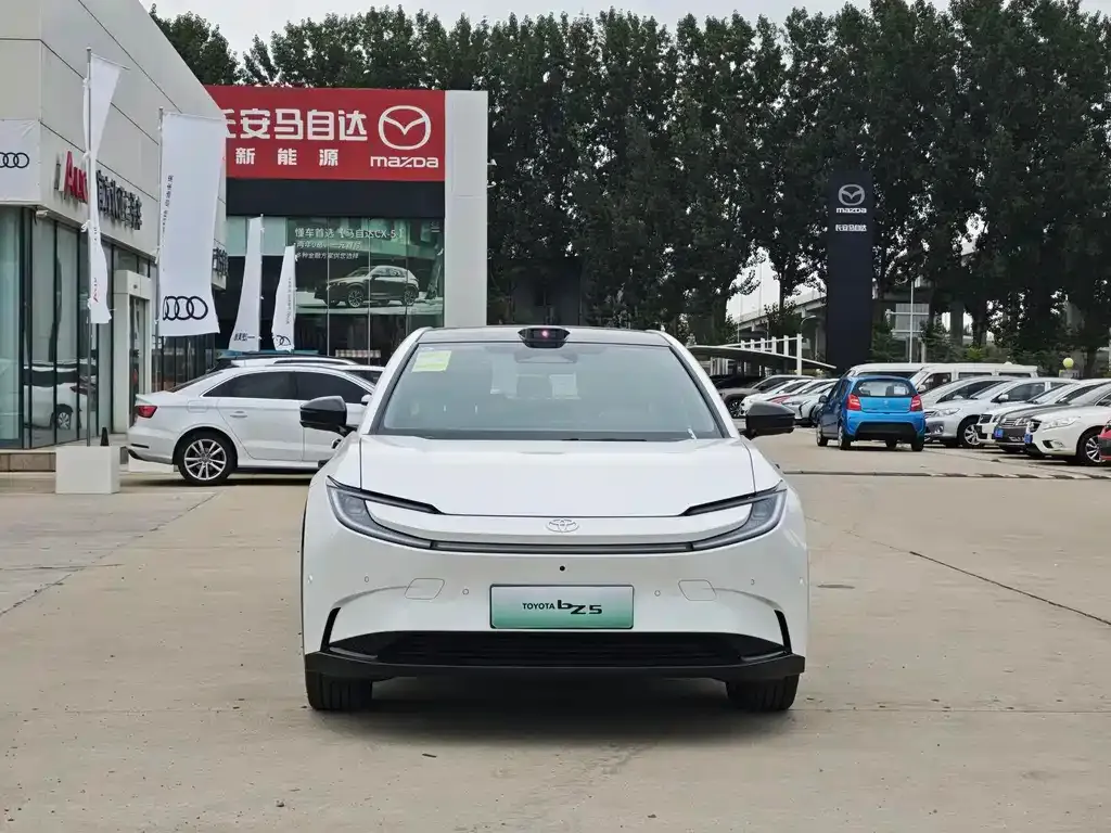 Toyota bZ5 2025 из CN, фото 2