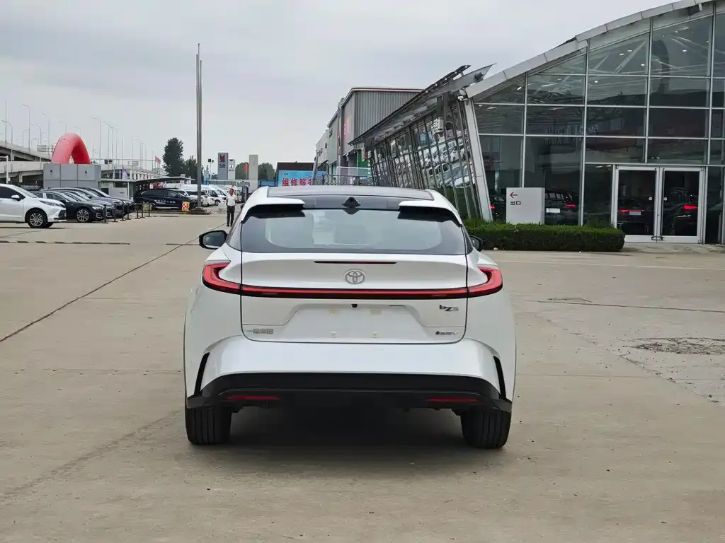 Toyota bZ5 2025 из CN, фото 9