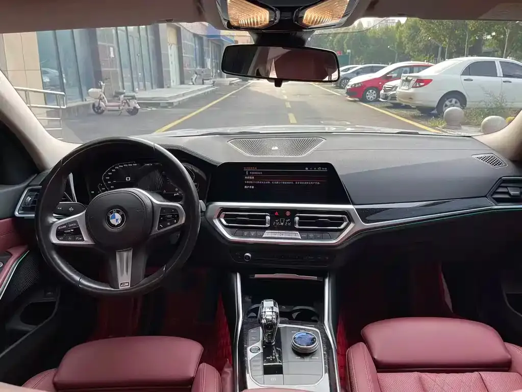 BMW 3 Series 2022 из CN, фото 9
