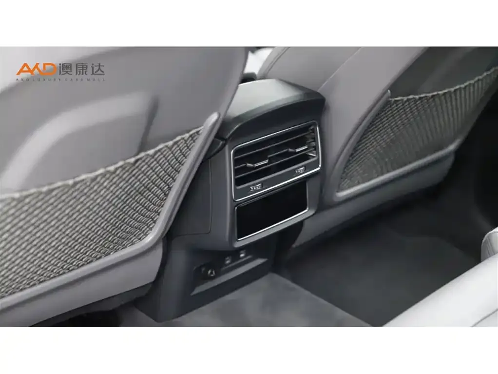 Audi Q8 2021 из CN, фото 9