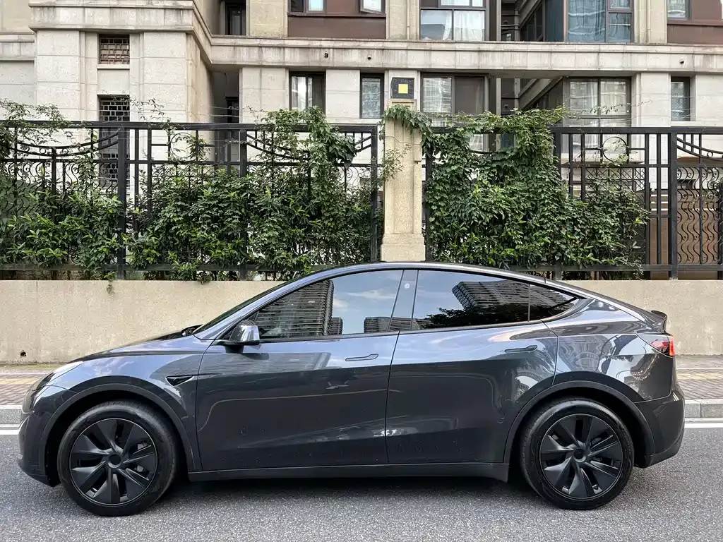 Tesla Model Y 2024 из CN, фото 7