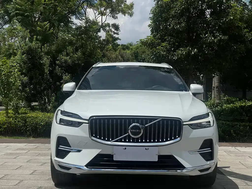 Volvo XC60 — фото 2