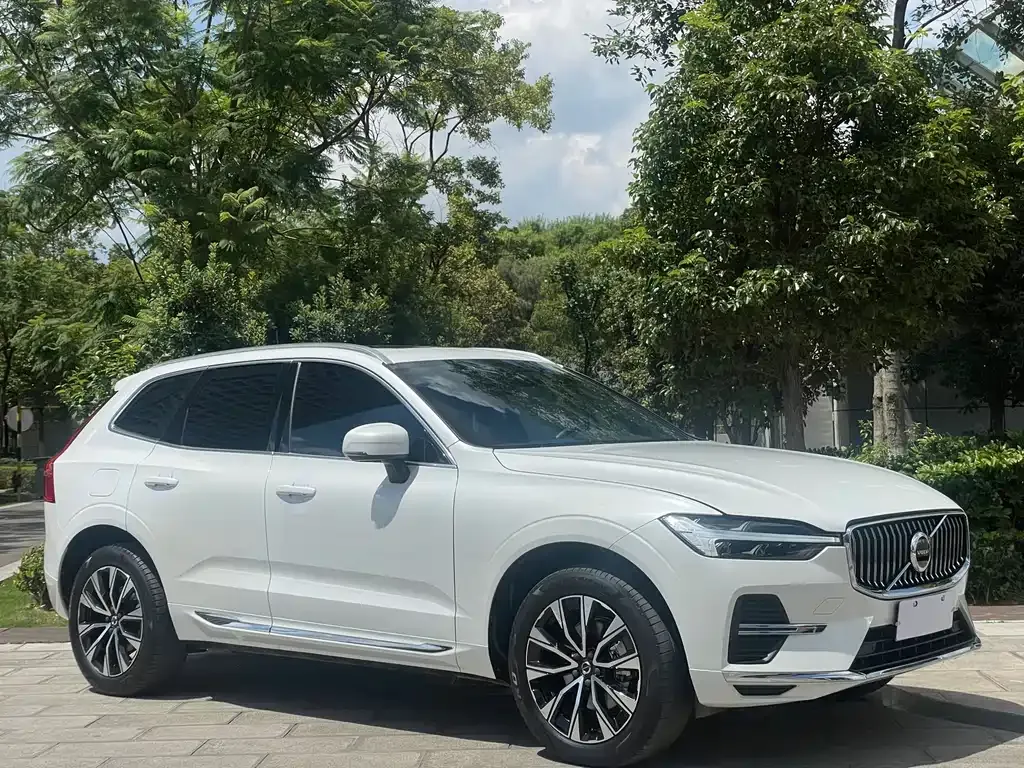 Volvo XC60 — фото 3