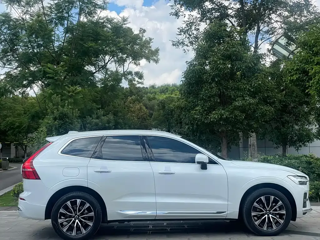 Volvo XC60 — фото 4