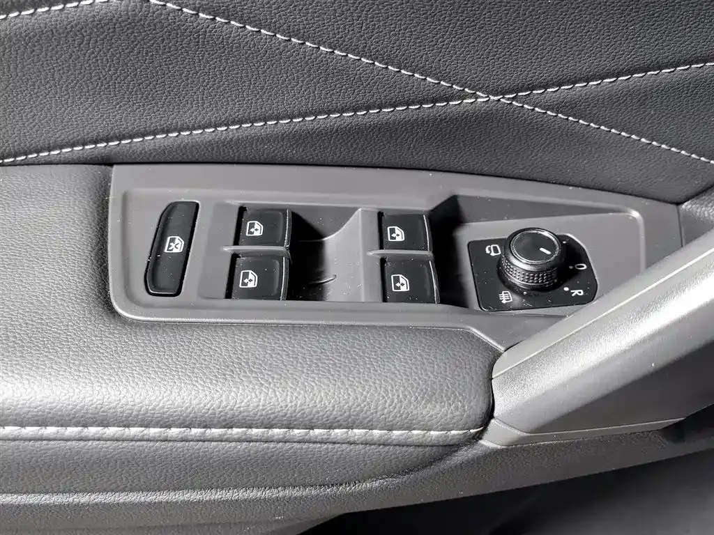 Volkswagen Tiguan L 2022 из CN, фото 9