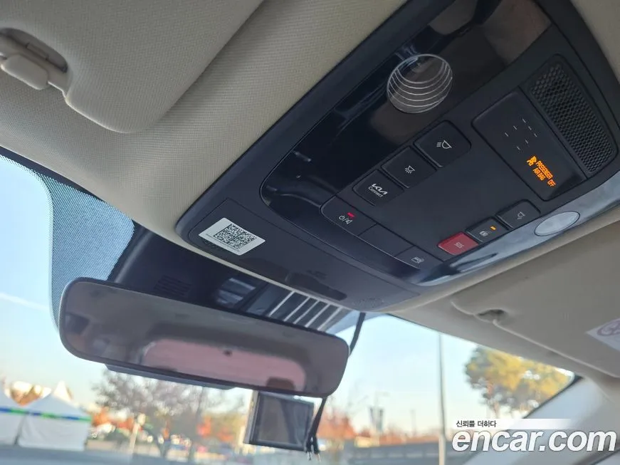 Kia Carnival — фото 10