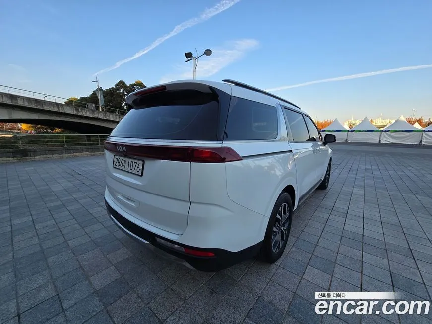 Kia Carnival — фото 5