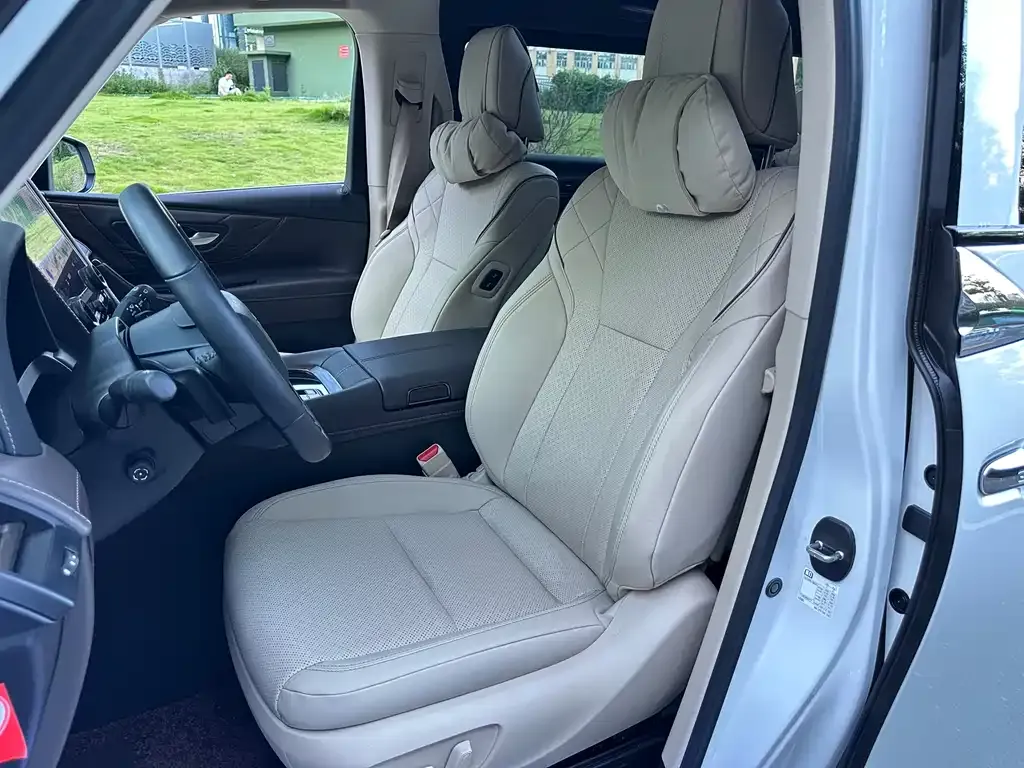 Toyota Alphard 2024 из CN, фото 10