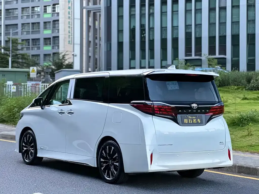 Toyota Alphard 2024 из CN, фото 5