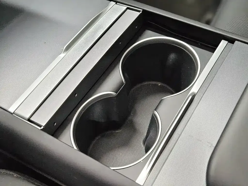 Tesla Model Y 2025 из CN, фото 8