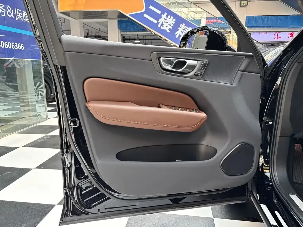 [object Object] XC60 2022 из CN, фото 5