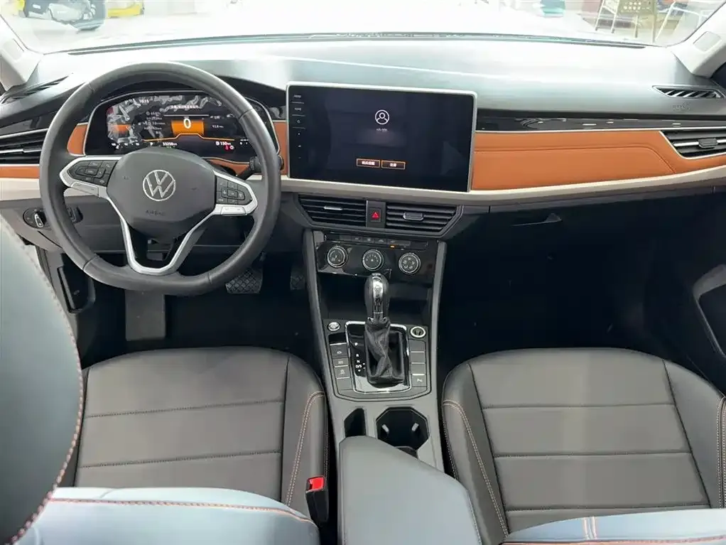 Volkswagen Bora 2024 из CN, фото 10