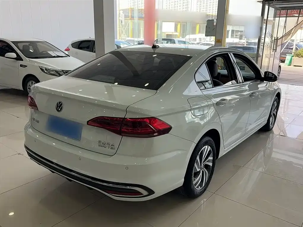 Volkswagen Bora 2024 из CN, фото 5