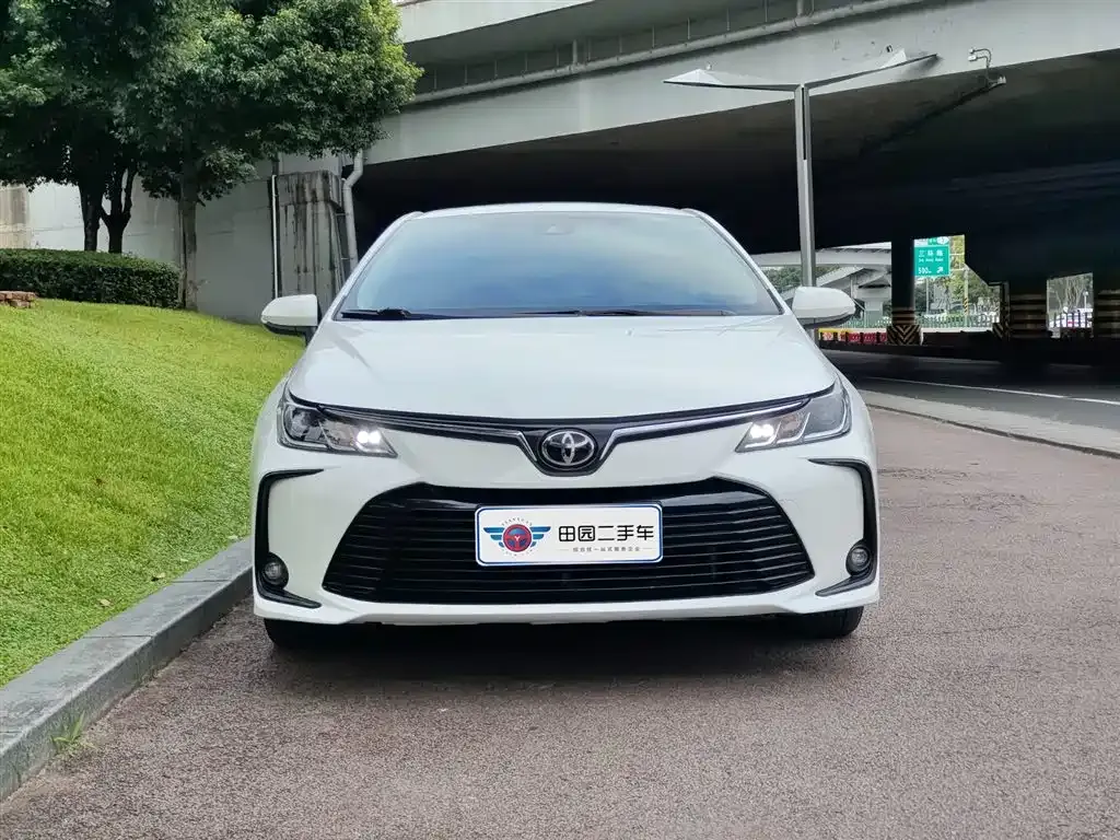Toyota Corolla 2024 из CN, фото 2