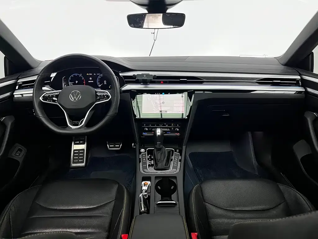 Volkswagen CC 2024 из CN, фото 8