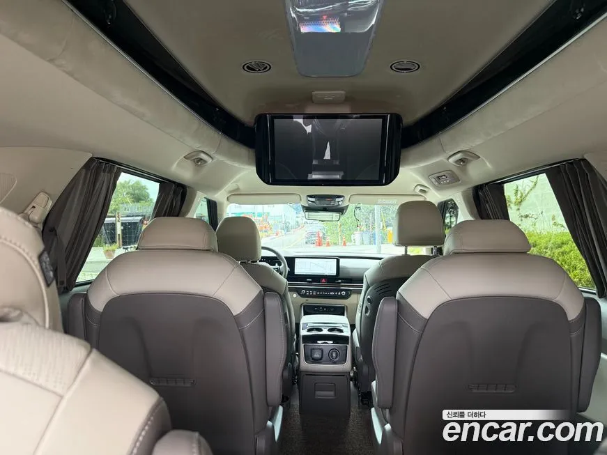 Kia Carnival — фото 10
