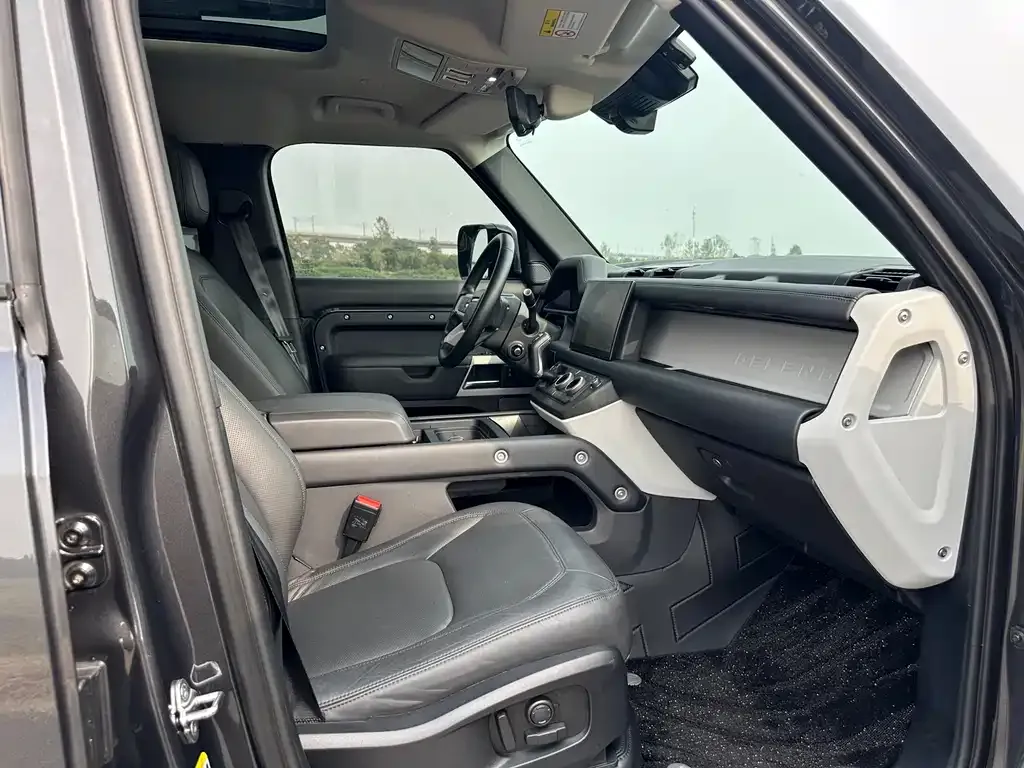 Land Rover Defender 2024 из CN, фото 10