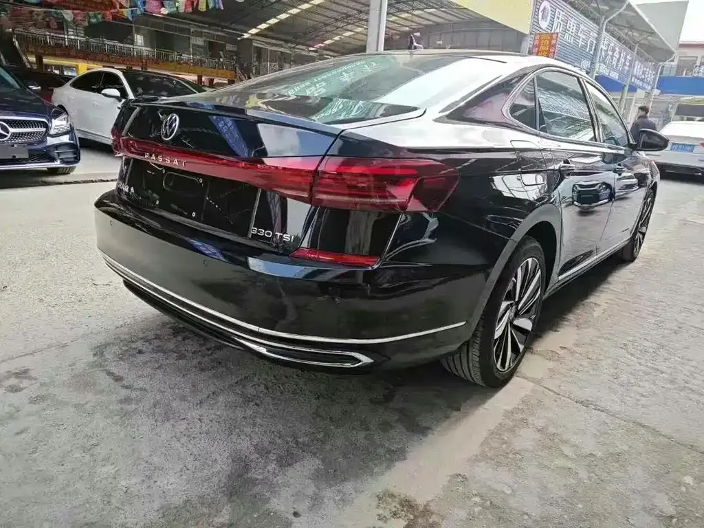 Volkswagen Passat — фото 8