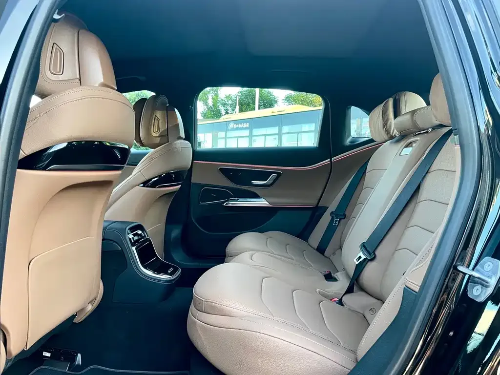 [object Object] E-Class 2024 из CN, фото 9