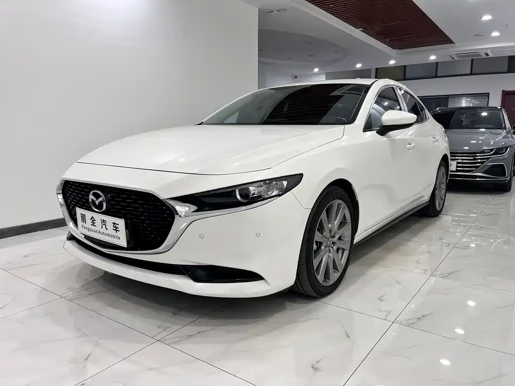Mazda 3 Axela 2022 из CN, фото 1