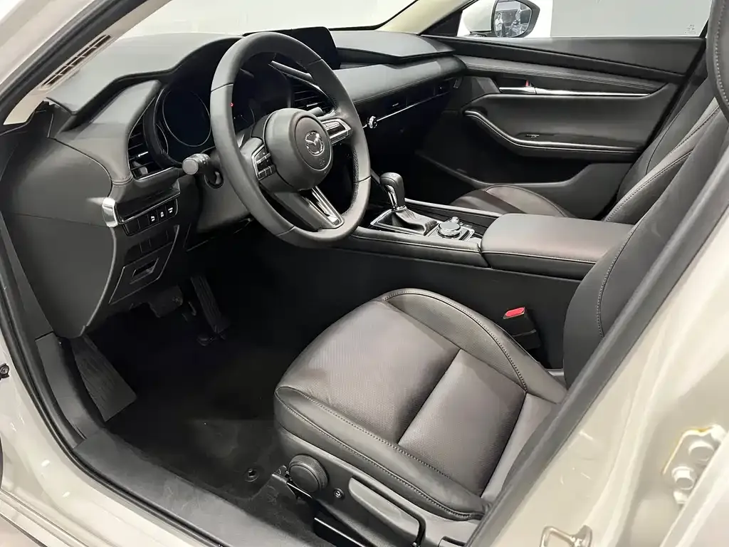 Mazda 3 Axela 2022 из CN, фото 5