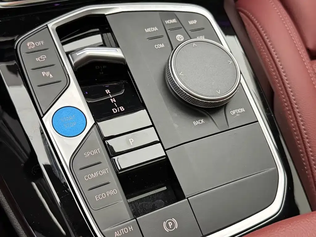 BMW iX3 2024 из CN, фото 9