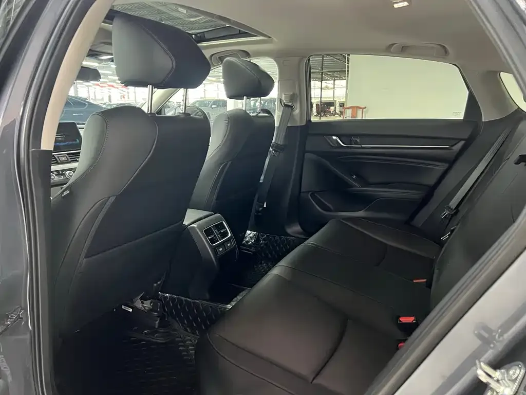 Honda Accord 2022 из CN, фото 10