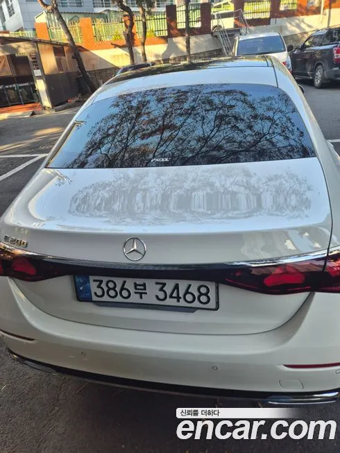 Mercedes-Benz E-Class 2025 из KR, фото 2