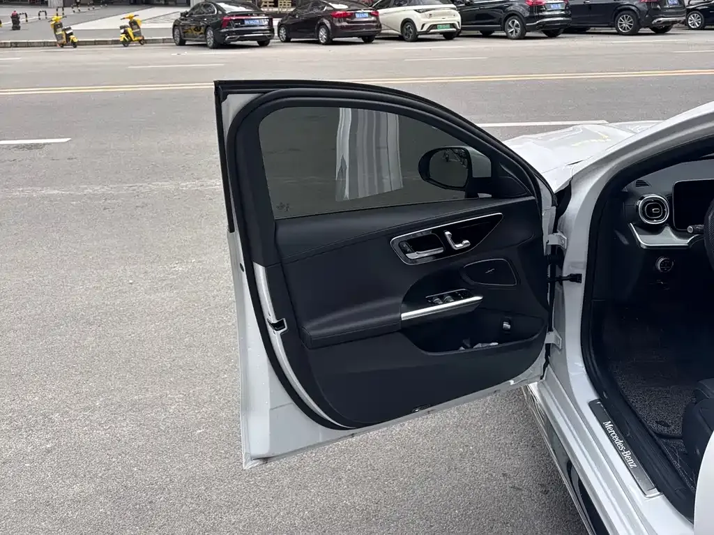 Mercedes-Benz C-Class 2024 из CN, фото 8