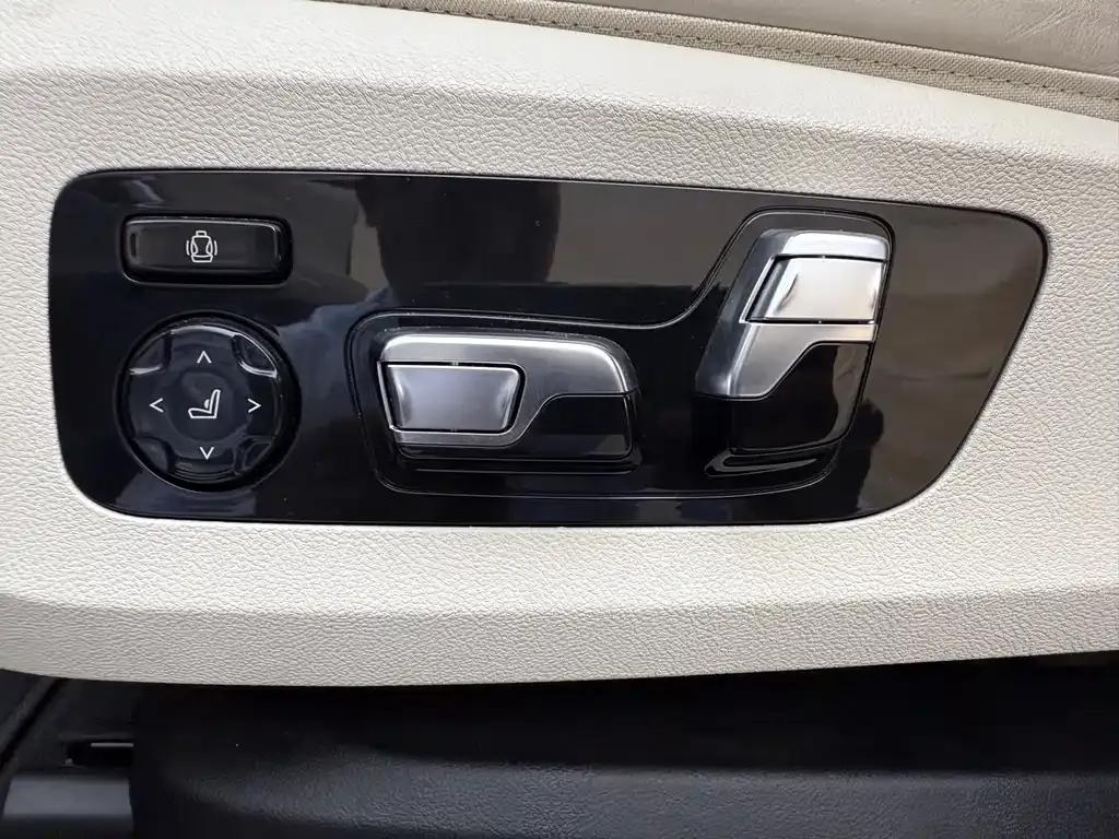 BMW X7 2023 из CN, фото 10