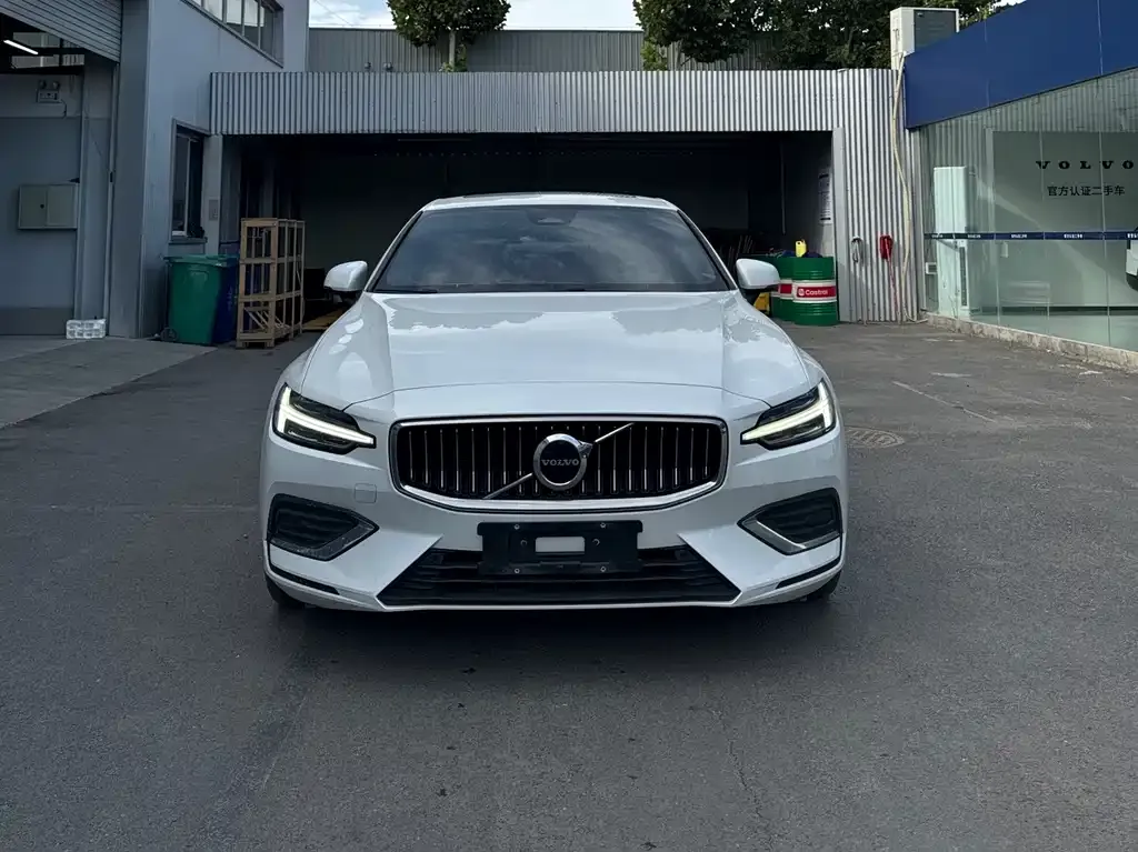 Volvo S60 — фото 2