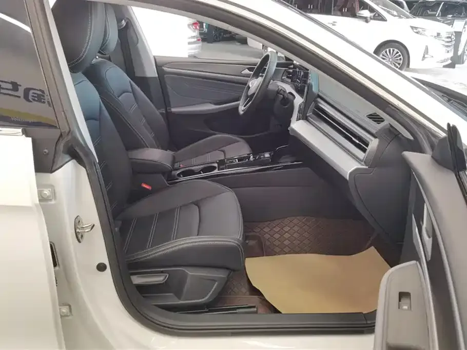 Volkswagen Lamando 2024 из CN, фото 8
