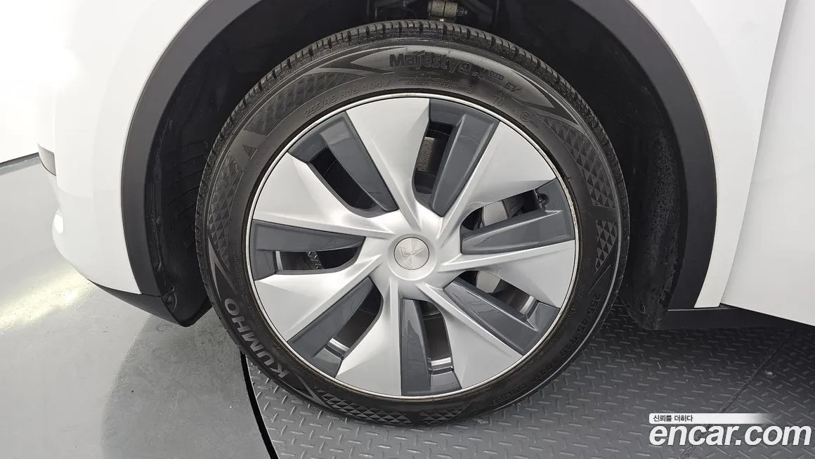 Tesla Model Y 2024 из KR, фото 5