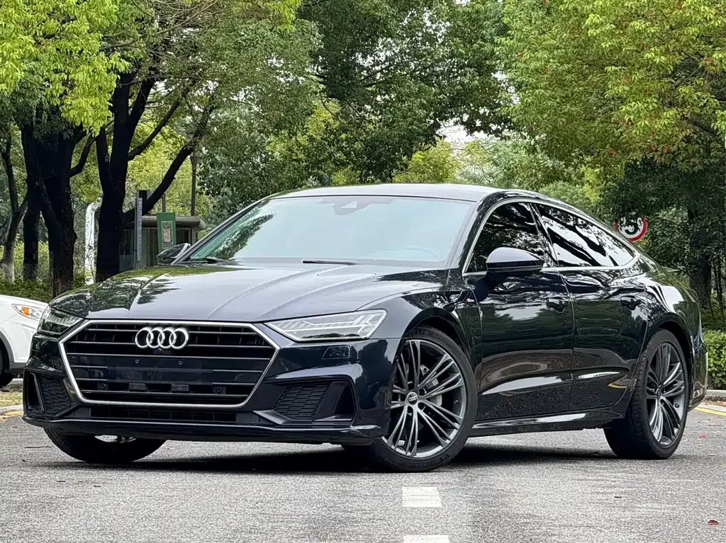 Audi A7 — фото 1