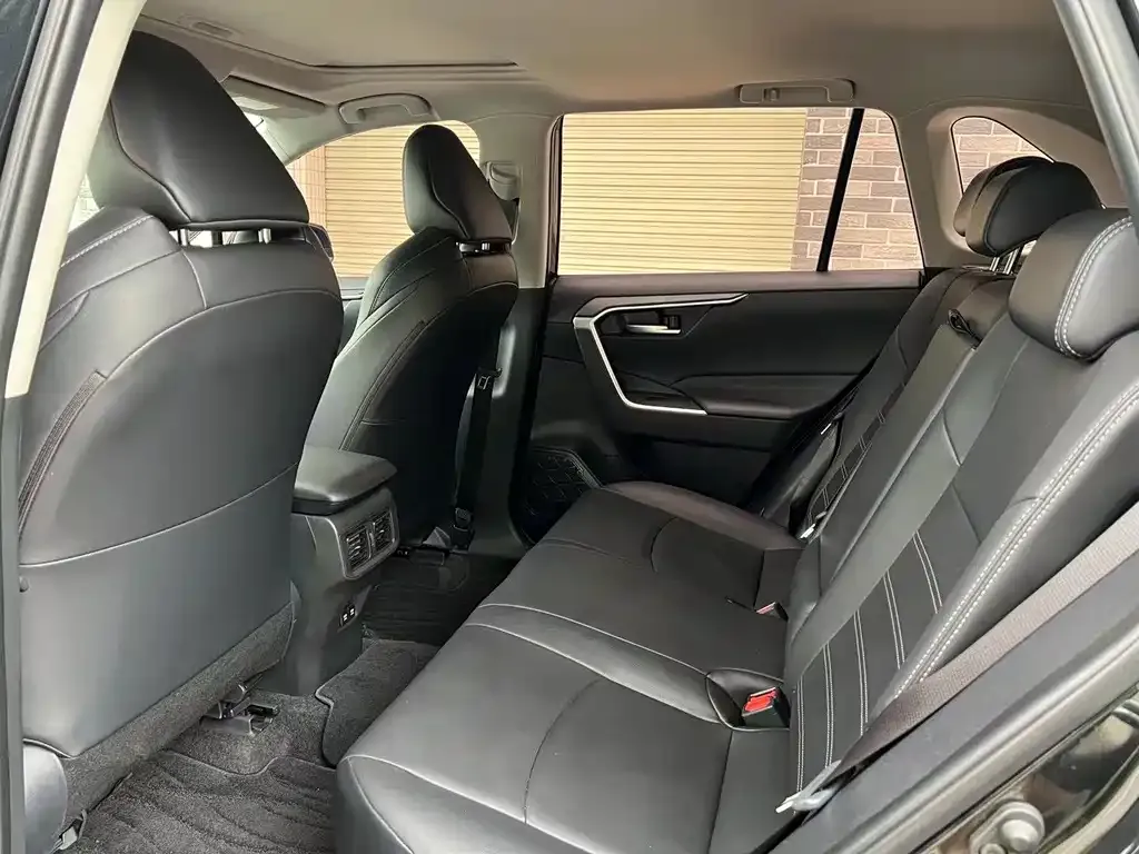Toyota Wildlander 2021 из CN, фото 6