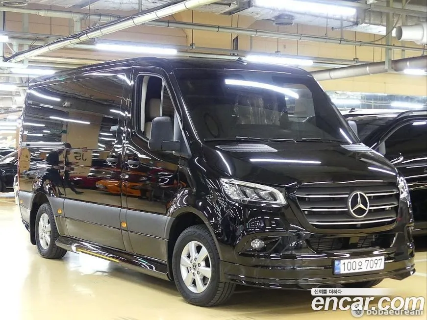 Mercedes-Benz Sprinter 2023 из KR, фото 2