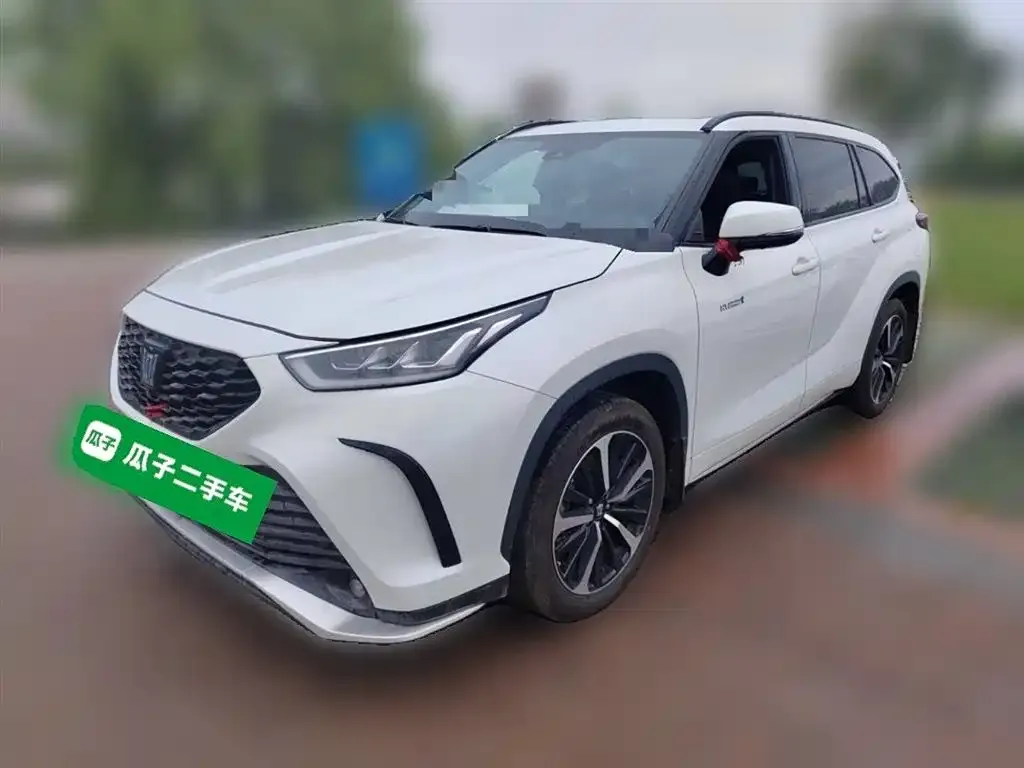 Toyota Crown Kluger 2024 из CN, фото 2