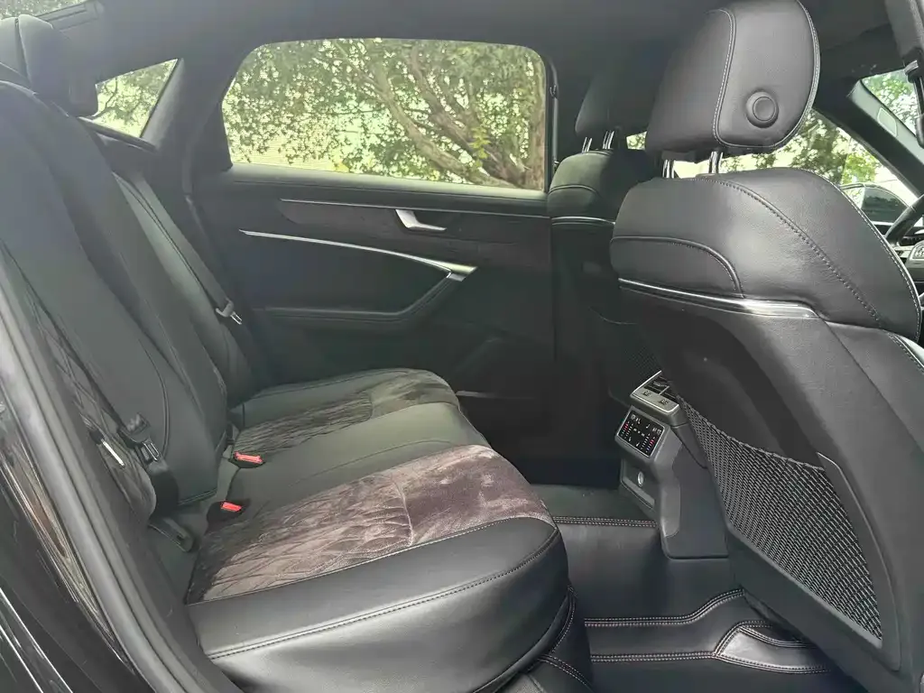 Audi A6L 2021 из CN, фото 10