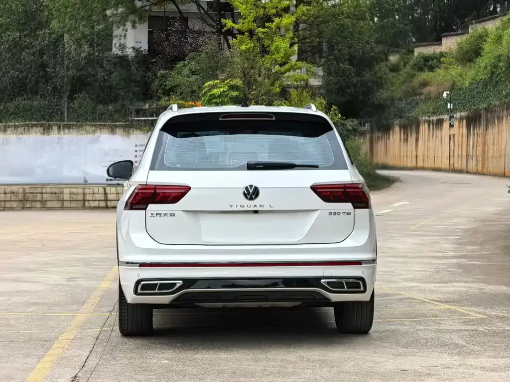 Volkswagen Tiguan L — фото 8