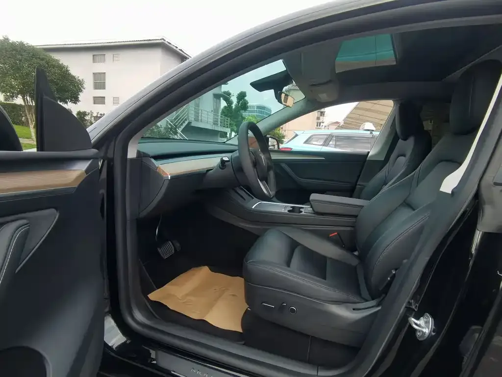Tesla Model Y 2022 из CN, фото 7