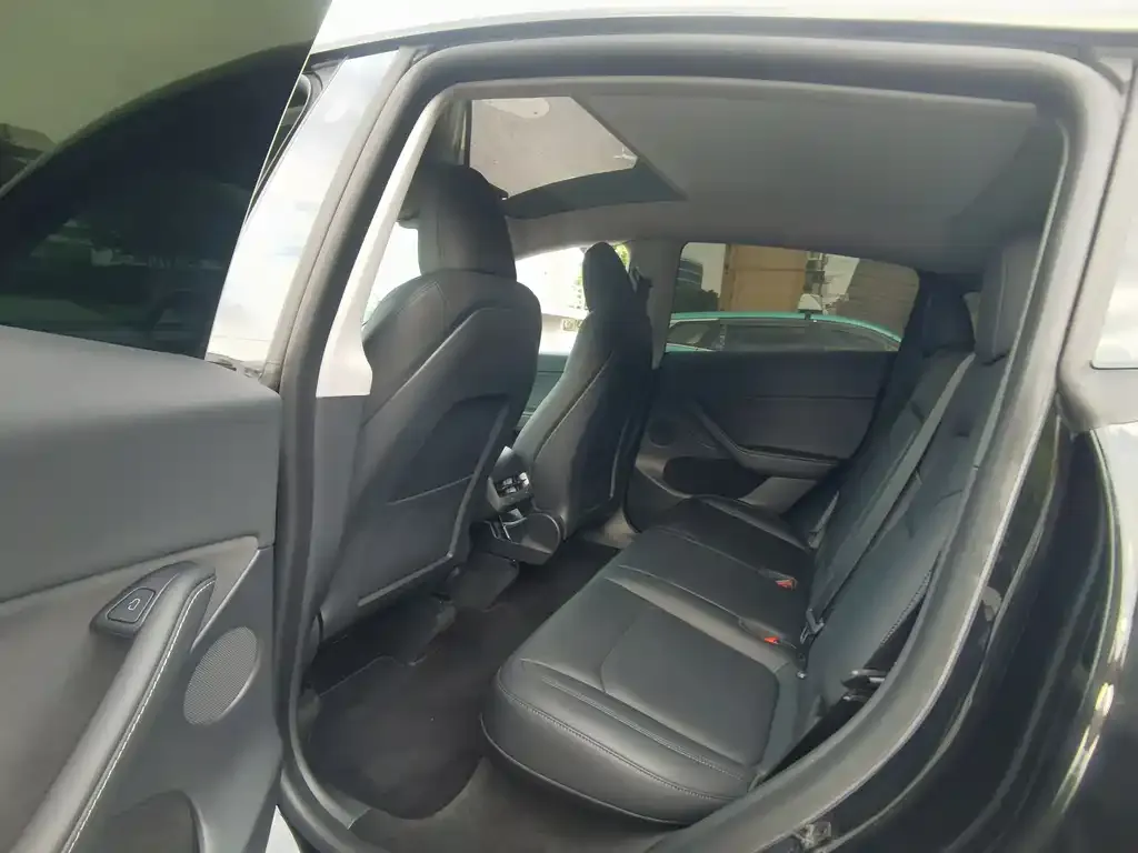 Tesla Model Y 2022 из CN, фото 8
