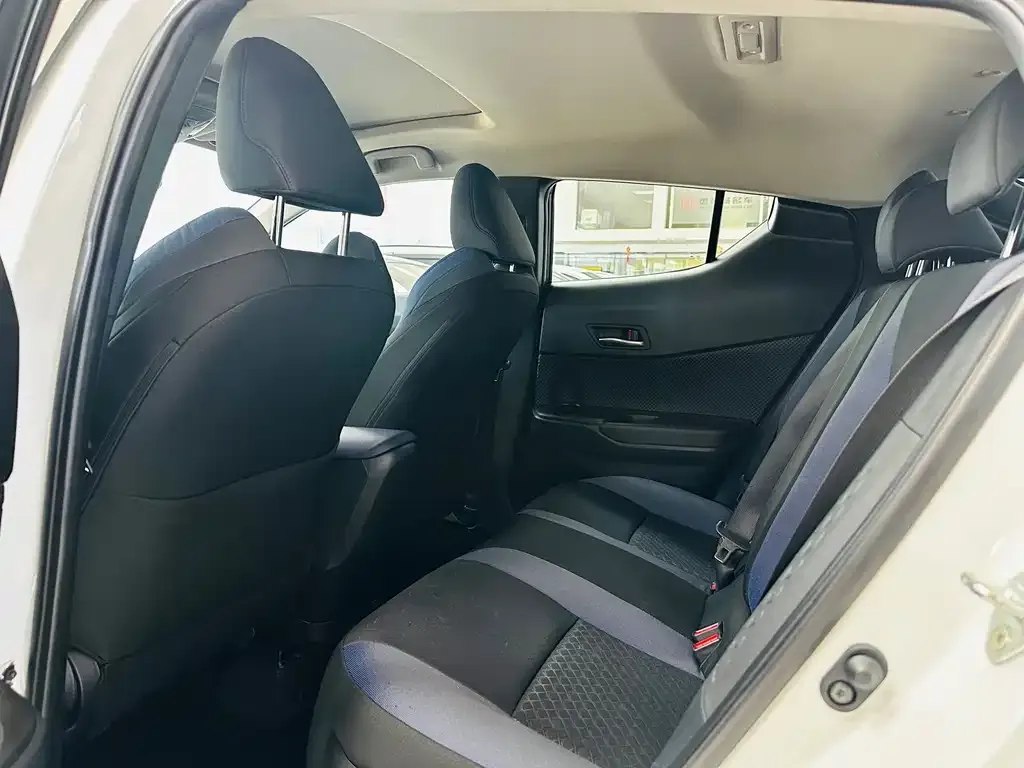 Toyota C-HR 2022 из CN, фото 5