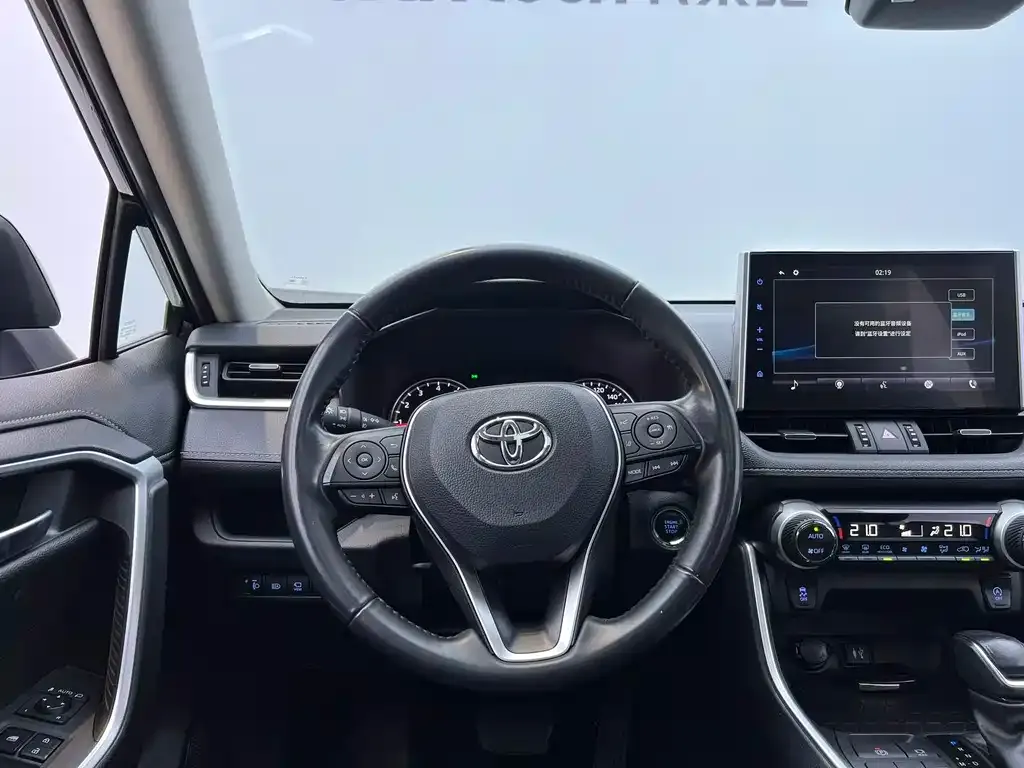 Toyota Wildlander — фото 10