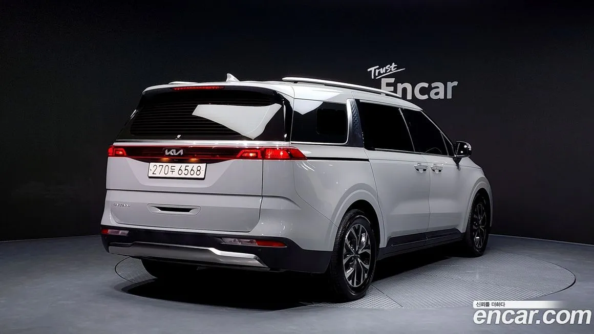 Kia Carnival — фото 2