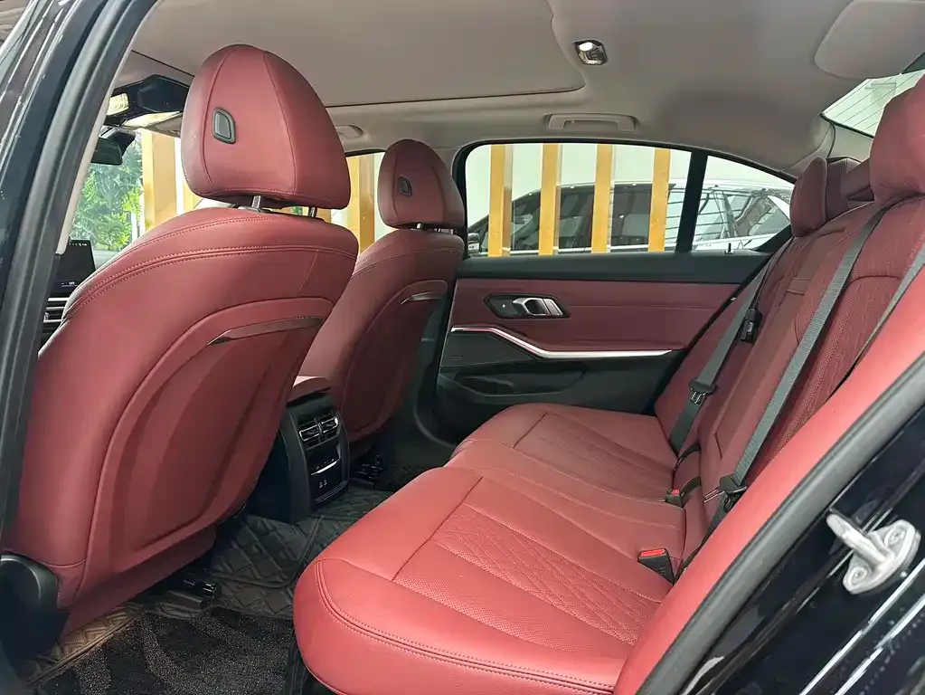 BMW 3 Series 2024 из CN, фото 6