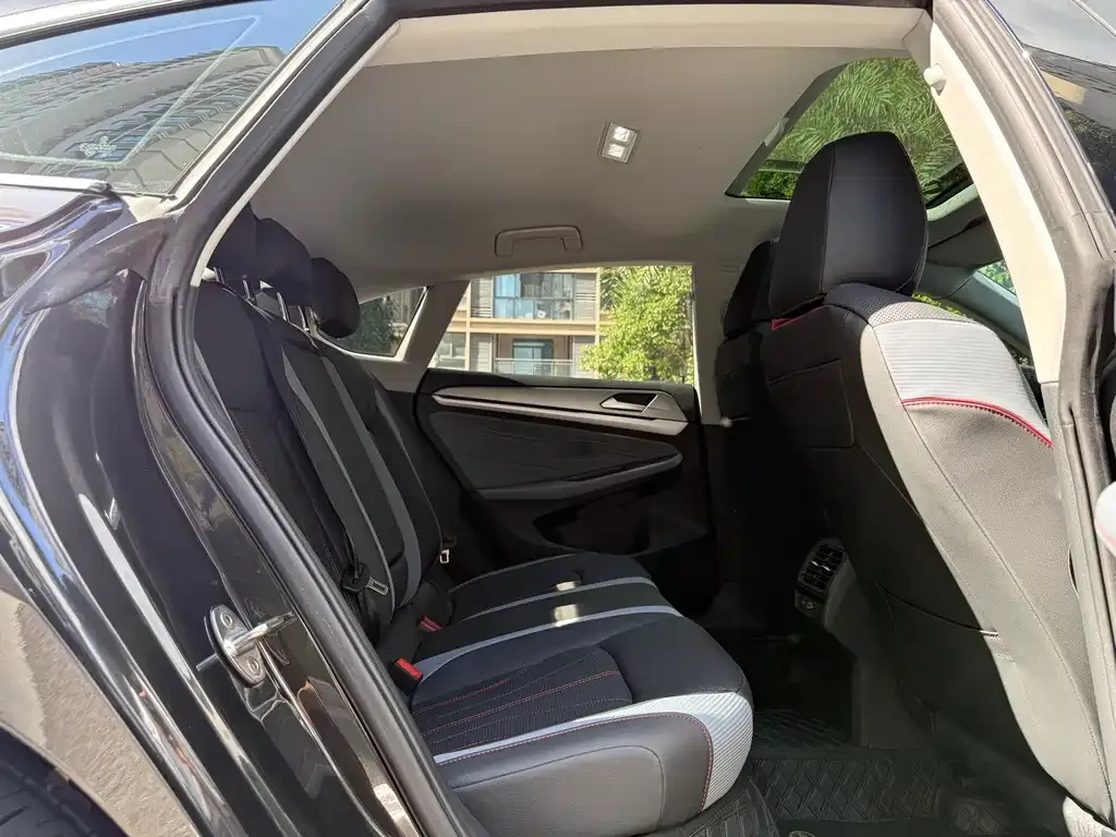 Volkswagen Lamando 2023 из CN, фото 9