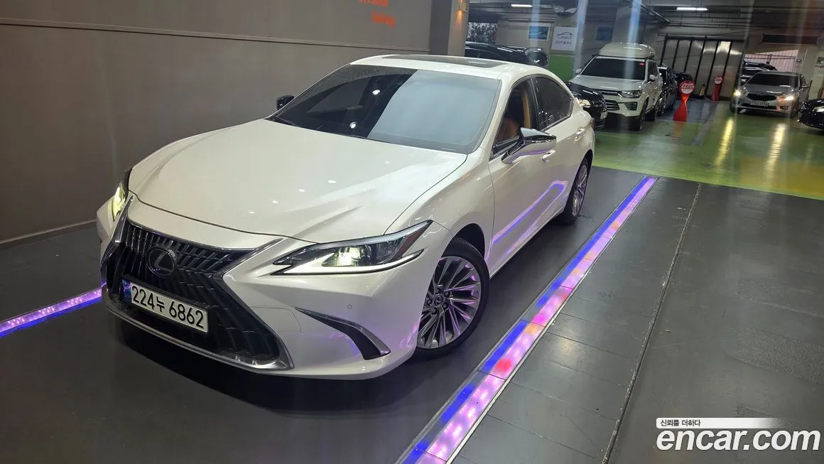 Lexus ES 2023 из KR, фото 2