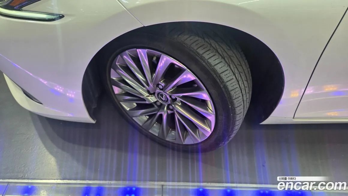 Lexus ES 2023 из KR, фото 8